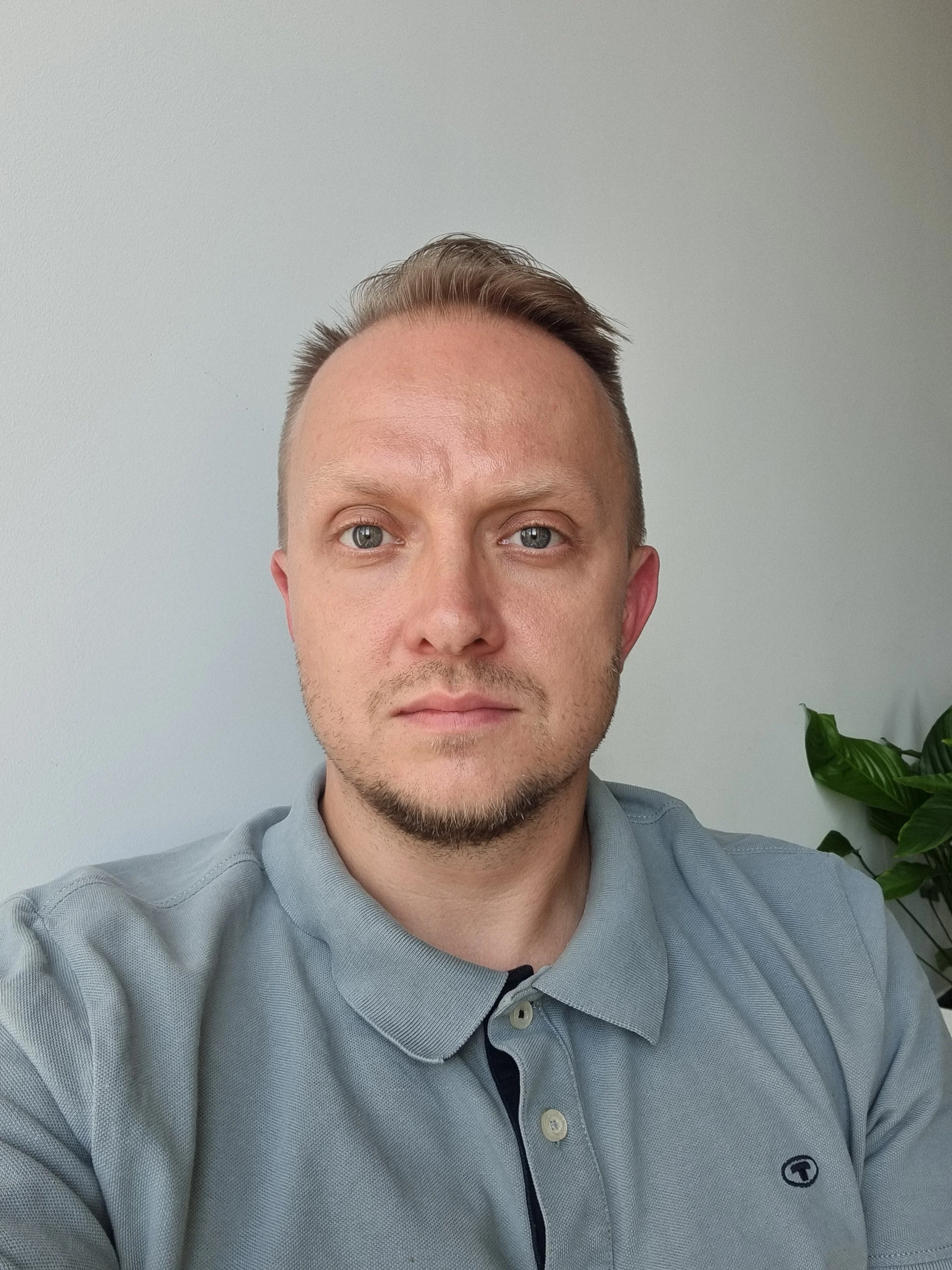 Данил Антонов