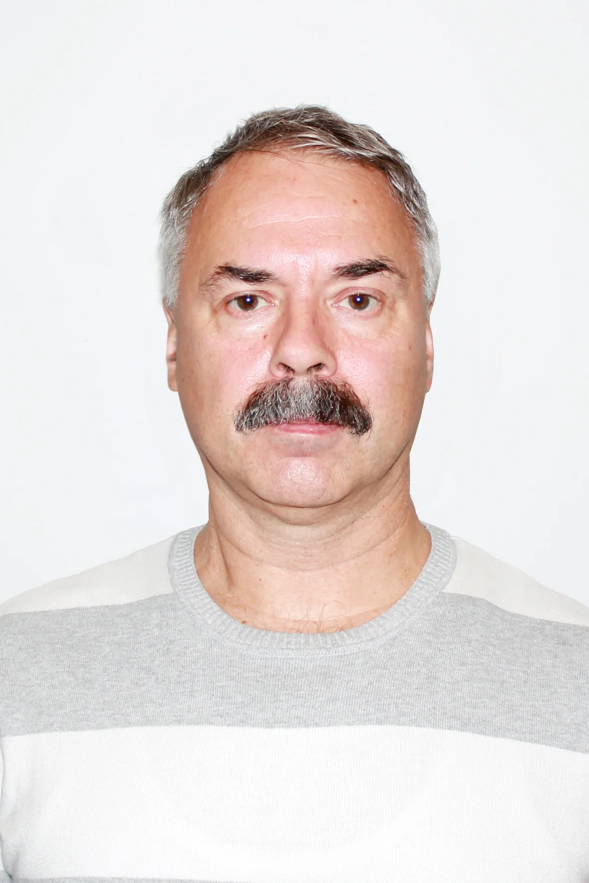 Владимир Михайлов