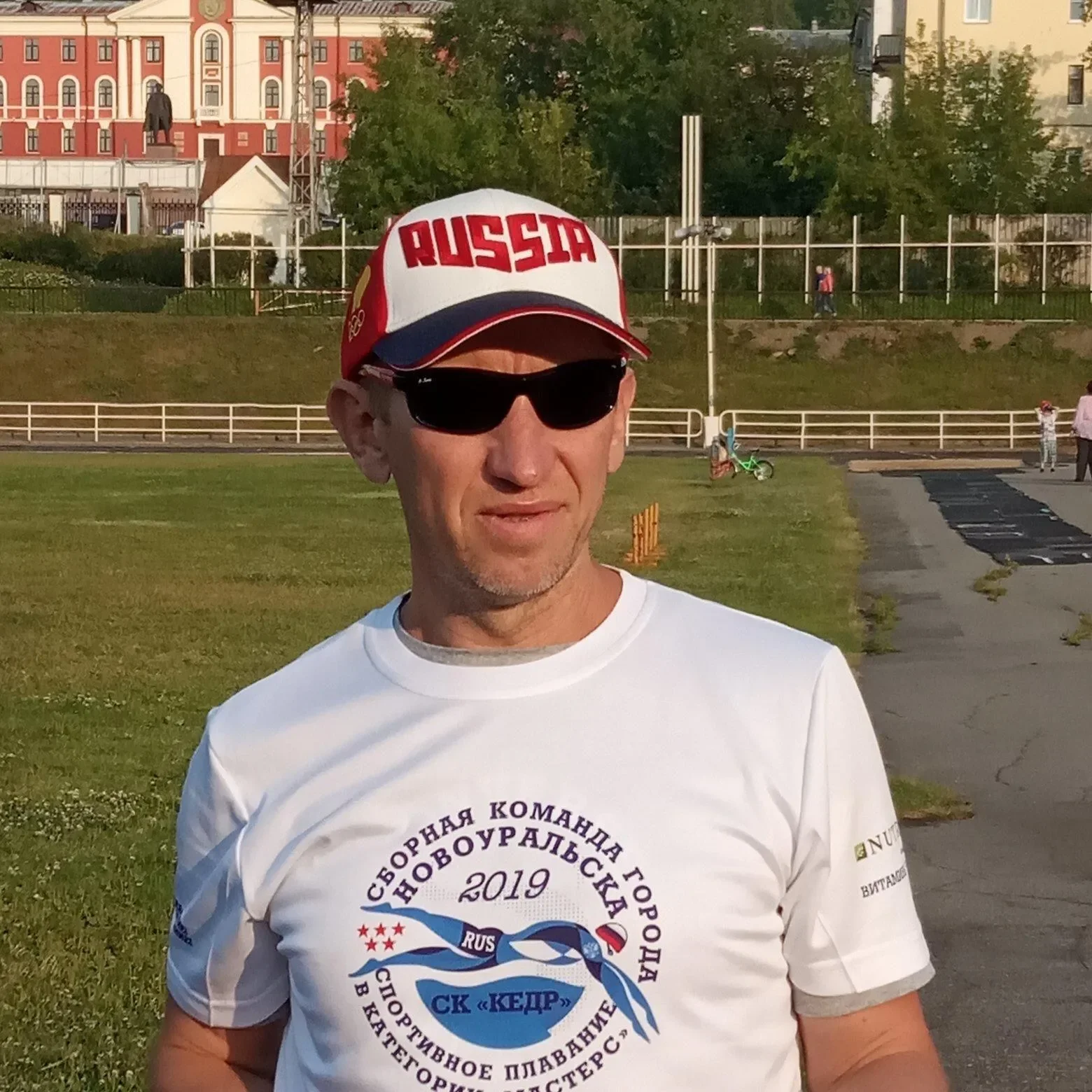 ДЕНИС БАЙНОВ